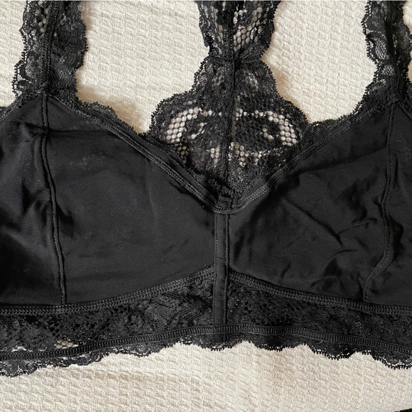 Express Black Lace Bralette - Picture 3 of 6